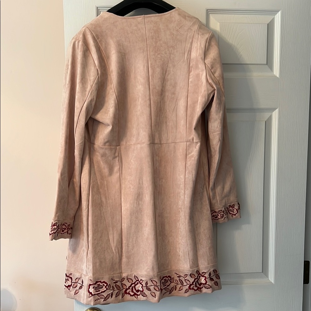 Pink Floral Embroidered Jacket - Picture 3 of 10